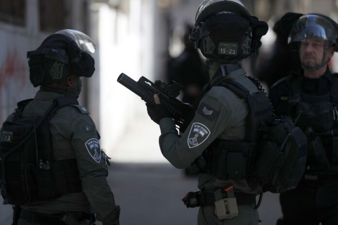 Israel investiga a 19 guardias por muerte de un preso palestino