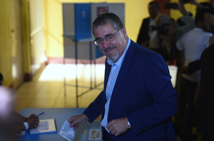 La Fiscalía de Guatemala aseguró que elecciones que ganó Bernardo Arévalo no son válidas