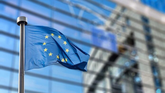 La Unión Europea pacta las primeras reglas para limitar los riesgos de la inteligencia artificial