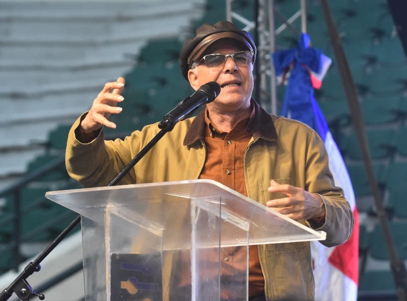 Manuel Jimenez deja iniciado los IV Juegos de Santo Domingo