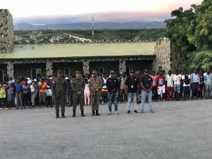 Migración deporta 324  haitianos que entraron de forma ilegal a RD