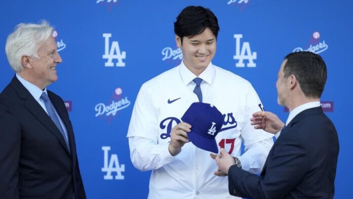 Ohtani es presentado por los Dodgers tras su firma