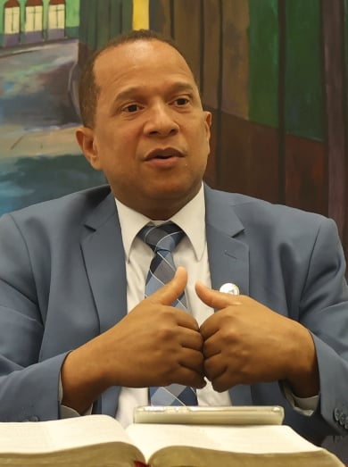 Pastor Mario Rondon Navidad es para compartir amor y paz