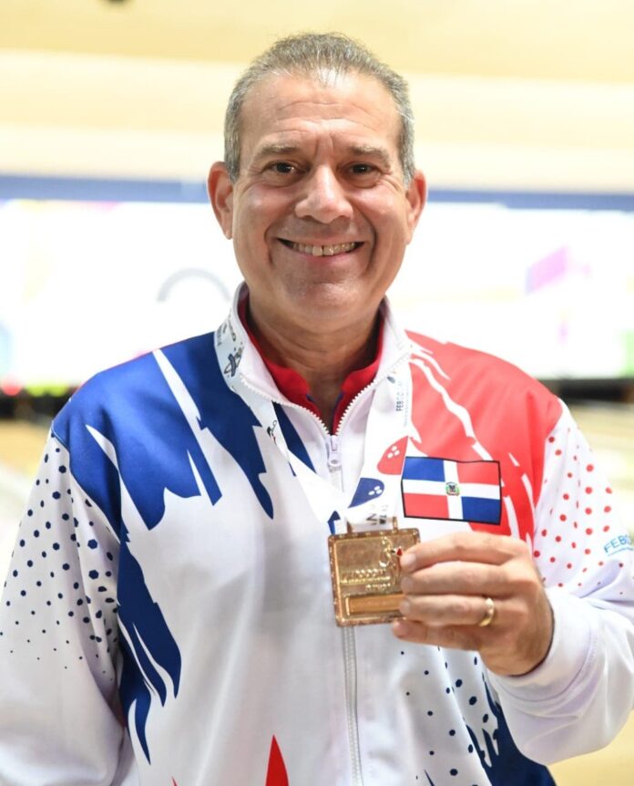 Rolando Sebelén Jr. asegura medalla en mundial de boliche
