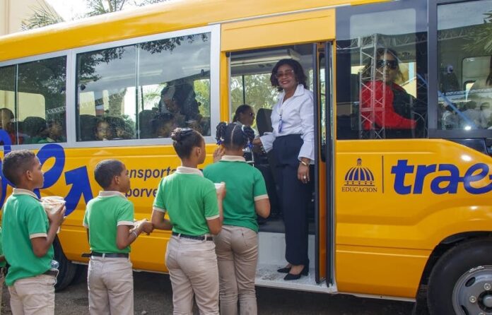 Transporte Escolar llega a provincia de Hato Mayor