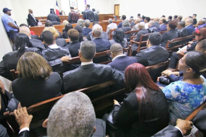 Tribunal deja en estado de fallo acción legal Colegio Notarios contra Procuraduría
