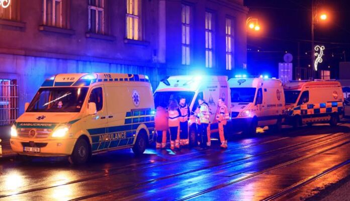 Un tiroteo en la Universidad Carolina de Praga causa 11 muertos y decenas de heridos