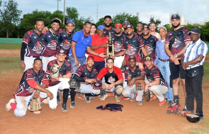 Zona Colonial se corona en torneo béisbol Abedina