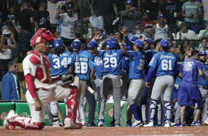 ¡Un Triunfo grande! Licey da paso firme hacia la clasificación
