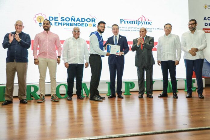 Promipyme capacita 800 nuevos emprendedores a nivel nacional