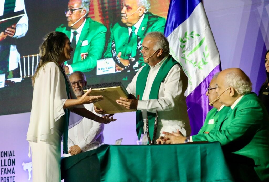 1705323370 452 Pabellon de la Fama consagra inmortales de Clase 2023
