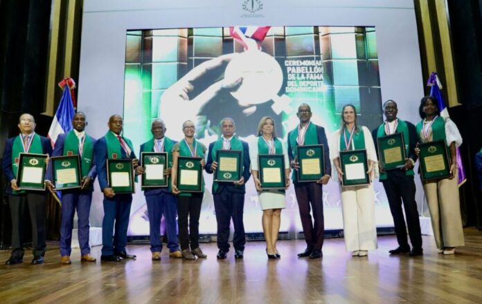 Pabellón de la Fama consagra inmortales de Clase 2023