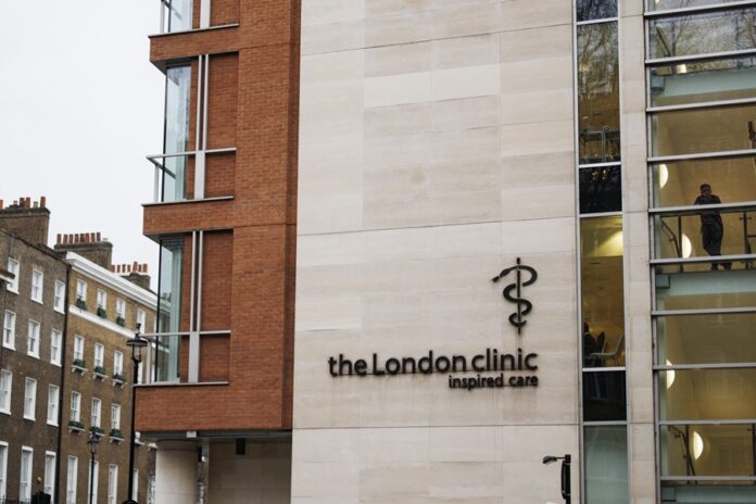 Fachada del hospital privado The London Clinic, en Londres