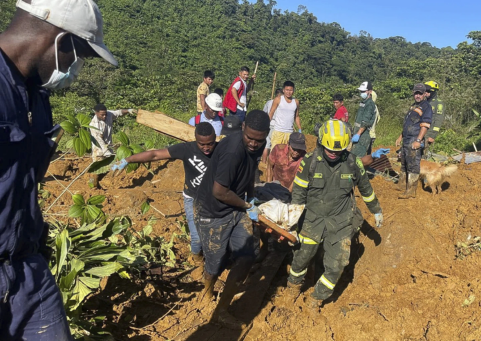 Aumentan a 34 los muertos por deslave en transitada carretera del oeste de Colombia