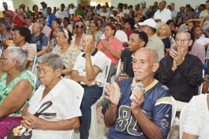 Gobierno inicia titulación que beneficiará más de 2 mil personas en la Yegüita de Pastor, Santiago