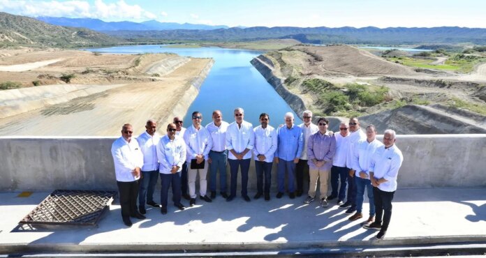 Inaugura embalse de presa Monte Grande; inició en 2010