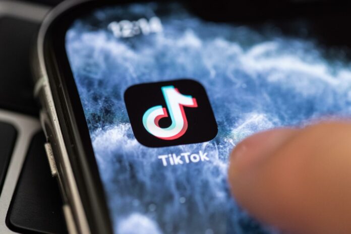 Iowa demanda a TikTok por contenido engañoso