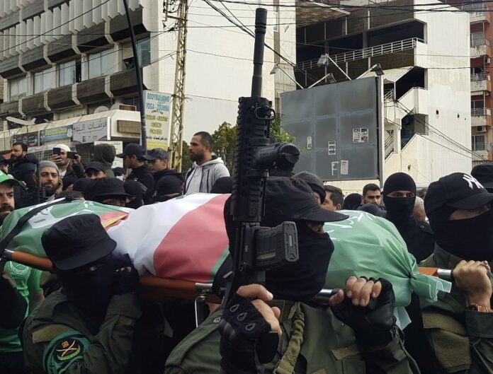 Líder Hezbollah reaparece; promete represalias Israel