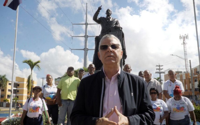 Manuel Jiménez dice obras en plazas y monumentos busca crear identidad patriótica en SDE