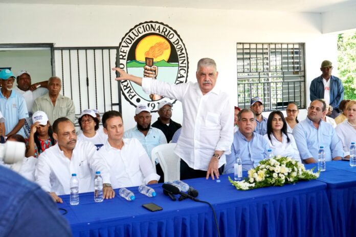 Miguel Vargas llama al gobierno “moralista de hojalata”