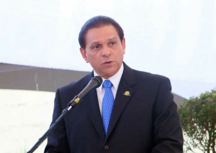 PRM llevará a Daniel Rivera, ministro de Salud, como candidato a senador de Santiago