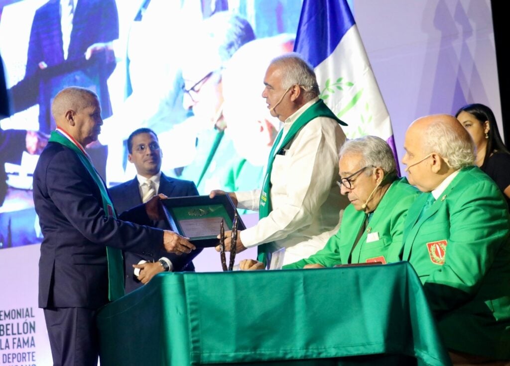 Pabellon de la Fama consagra inmortales de Clase 2023