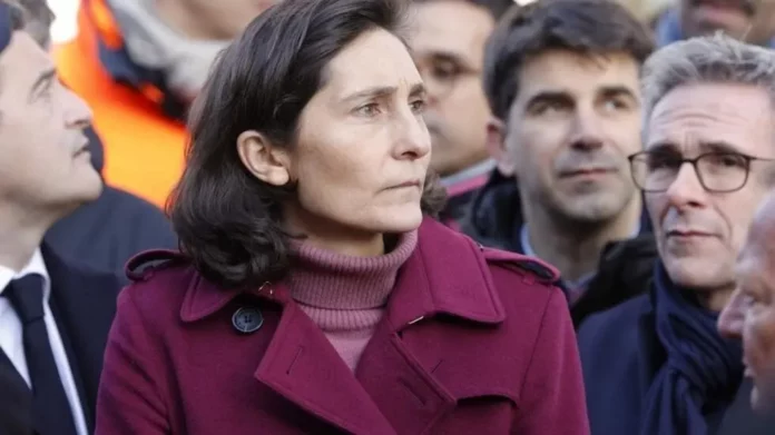 Polémica en Francia porque los ministros de Educación llevan a sus hijos a la escuela privada