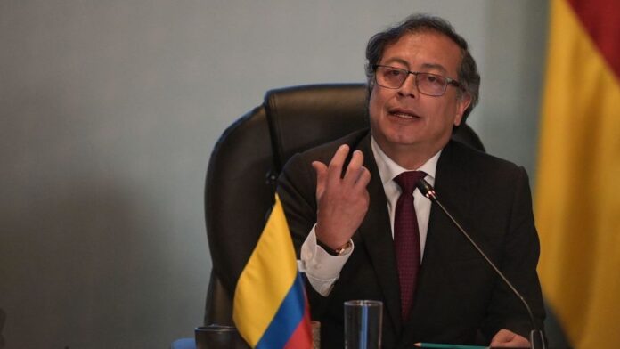 Procuraduría indaga por inversión en la “Casa Colombia” en Davos, blanco de críticas al gobierno