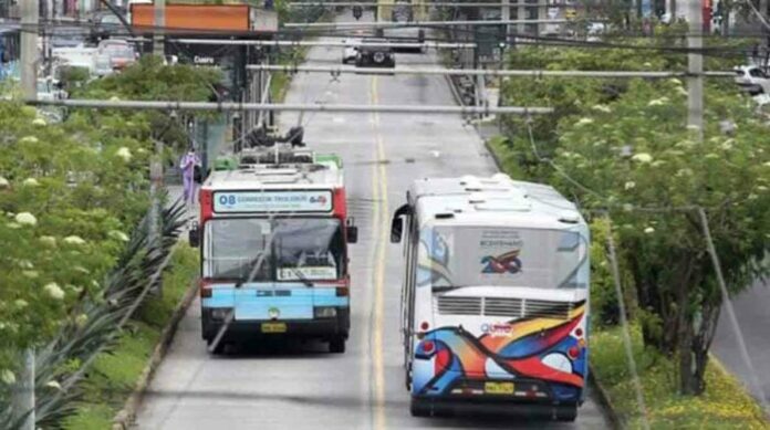 Transporte público, uno de los puntos de Quito más vigilados en medio de crisis en Ecuador
