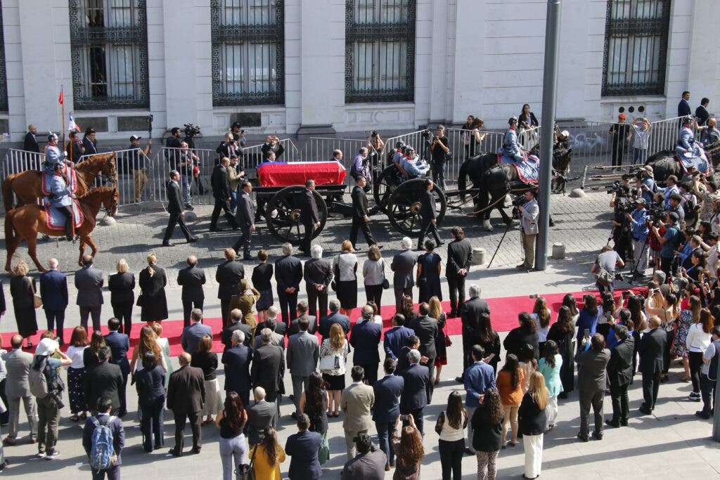 1707509951 422 Sebastian Pinera Las emotivas imagenes del funeral del