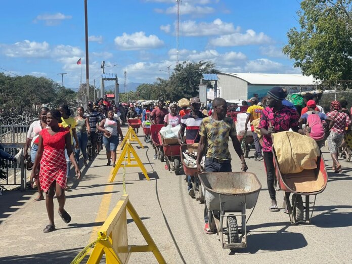 Crisis Haití: Mercado binacional por Dajabón cobró fuerzas este viernes