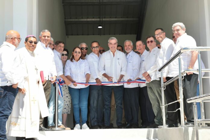 Abinader inaugura recinto de la Universidad ISA en Bohechio, San Juan