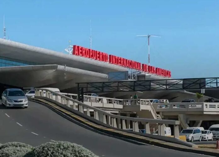 Comisión vigilará uso de fondos renovado contrato aeropuertos