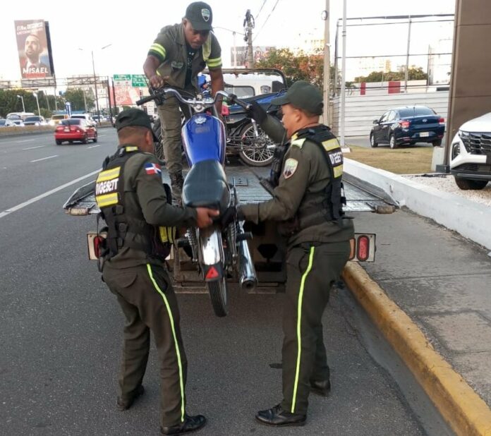 En lo que va de año, han multado a casi 62 mil motociclistas por conducir sin casco protector