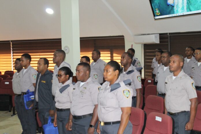 Inician formación a agentes policiales en derechos humanos y convivencia ciudadana