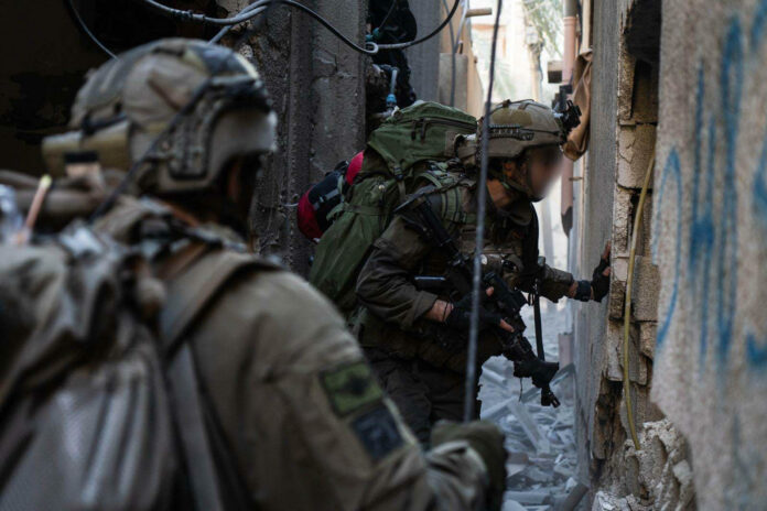 Israel mata a “decenas” de supuestos milicianos en Gaza, donde siguen muriendo civiles