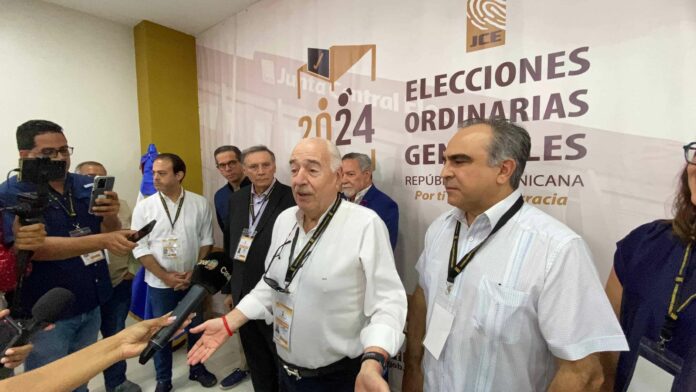 La votación fue tranquila y ordenada en los comicios municipales, según Pastrana y Mahuad