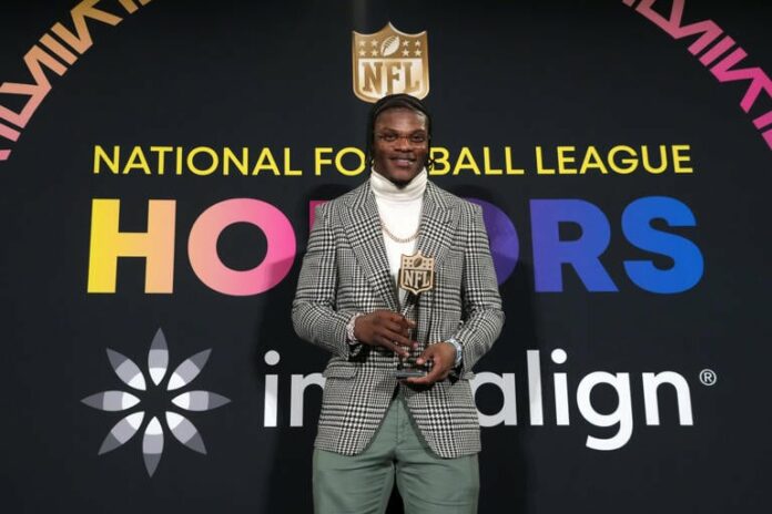 Lamar Jackson nombrado MVP de la NFL por 2da ocasión en su carrera