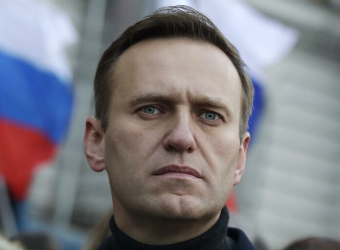 Muere en prisión el opositor ruso Alexéi Navalni