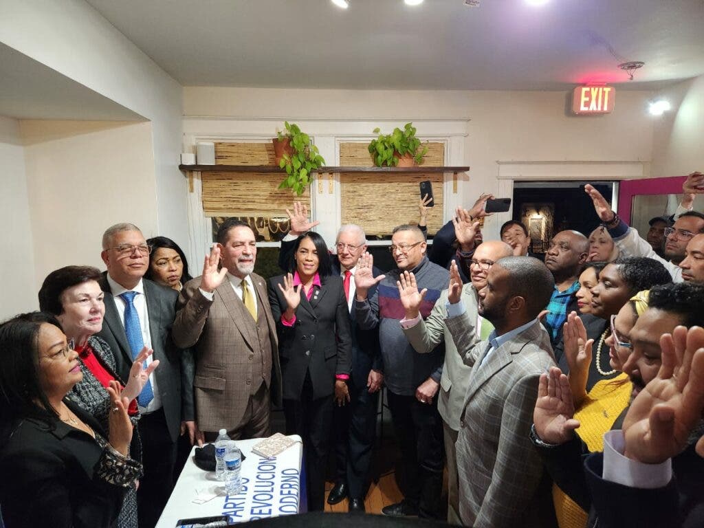 PRM inaugura local del Comando de Campana en Washington y