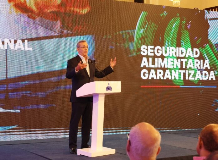 Presidente Abinader: RD produce 90.6% de consumo