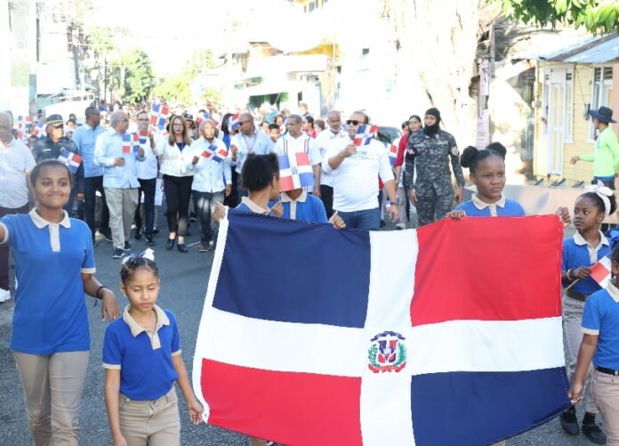 Resaltan importancia estudiantes asuman valor de la patria