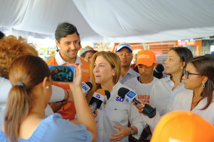 “Voluntarios con Carolina” llevan jornada de salud a La Puya de Arroyo Hondo