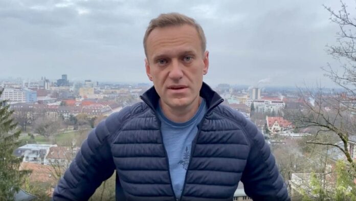 Cientos de rusos despiden a Alexéi Navalni