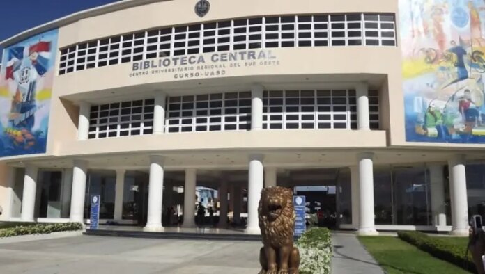 Se hizo pasar por estudiante de la UASD Barahona e hirió a su pareja con un arma blanca