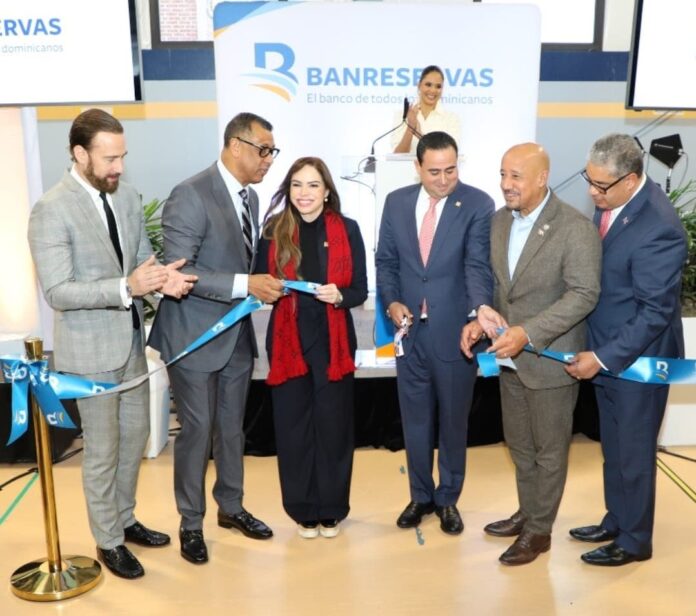 Alcalde de Lawrence resalta Primera Feria Inmobiliaria Banreservas