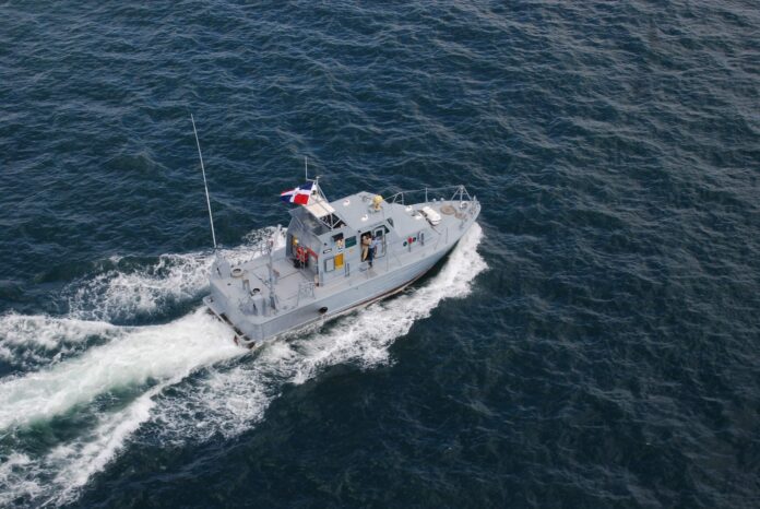 Armada Dominicana despliega operativo de búsqueda de presuntas personas desaparecidas en alta mar