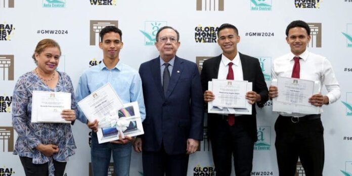 BCRD celebró la premiación de la 11º competencia “Economistas del Futuro”