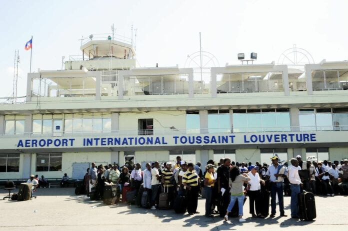 Cierrre de aeropuertos en Haití habrían impedido retorno de Ariel Henry