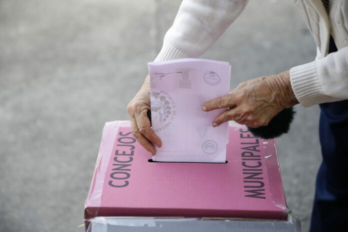 El Salvador de Bukele está en votación para elegir alcaldes y diputados al Parlacen